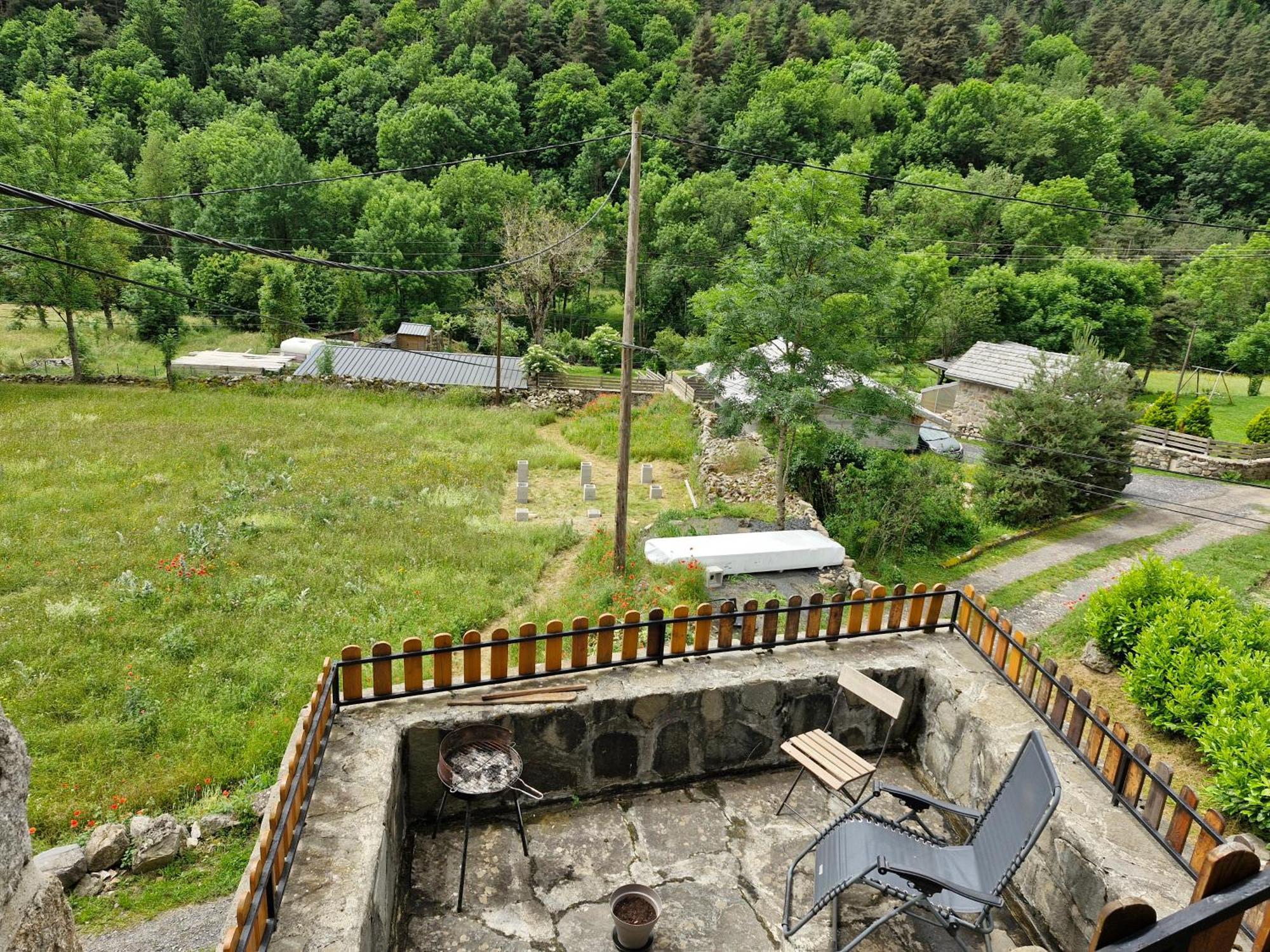 La Maison Des Lucioles Saint-Julien-Boutieres Exterior photo