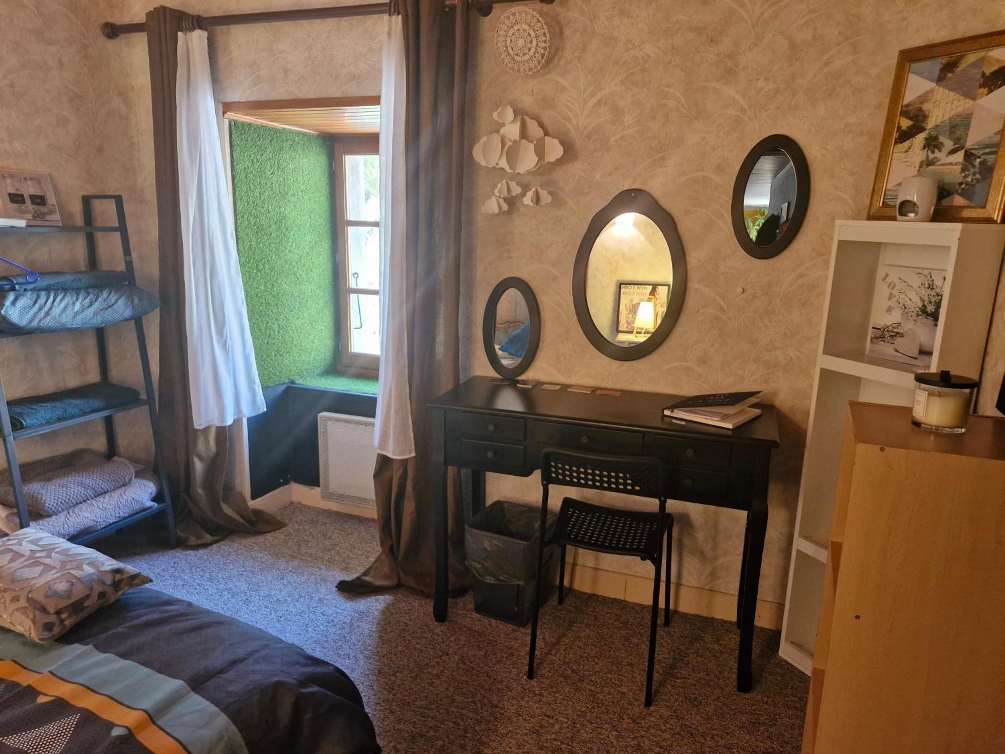 La Maison Des Lucioles Saint-Julien-Boutieres Room photo