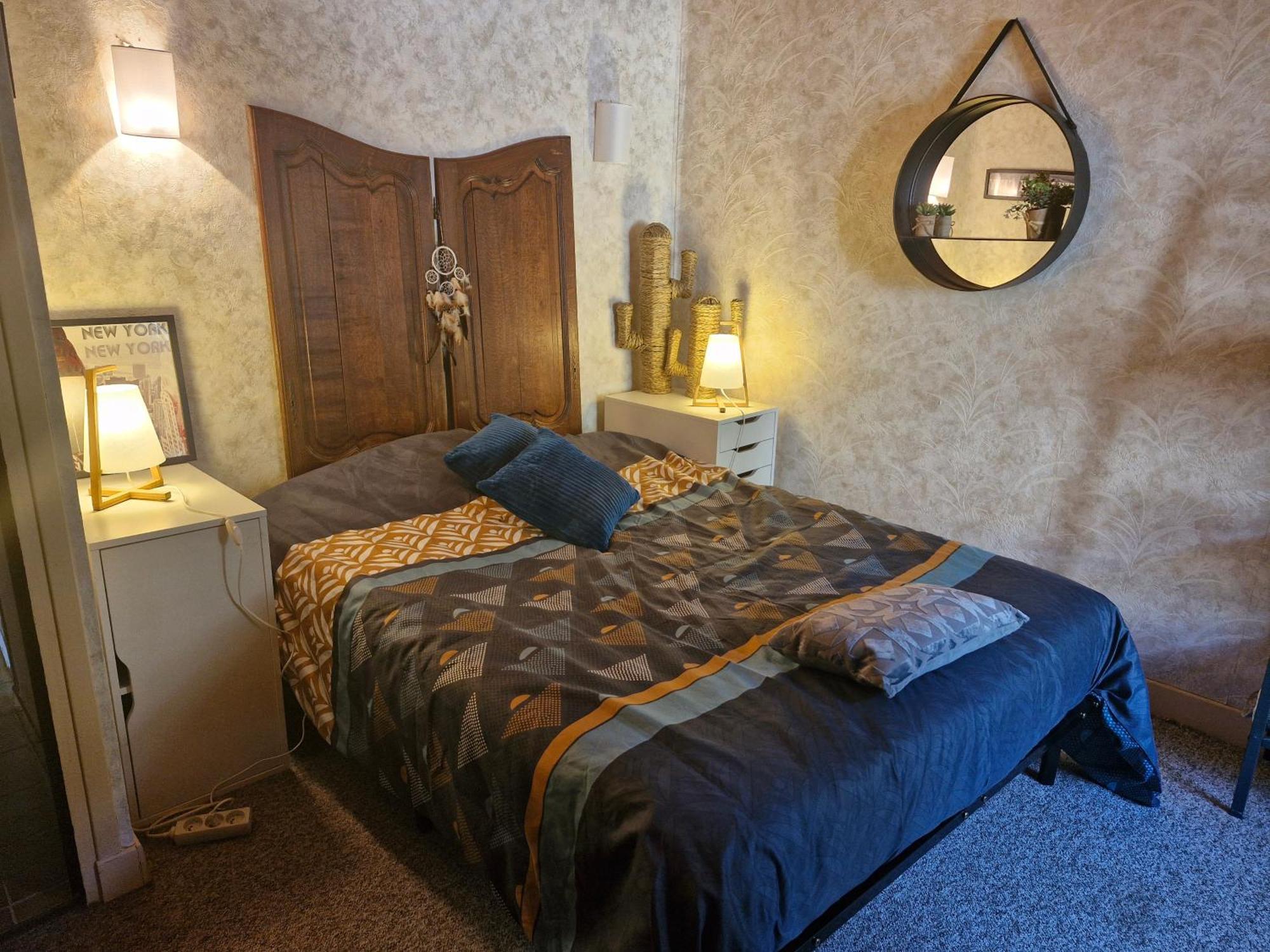 La Maison Des Lucioles Saint-Julien-Boutieres Room photo